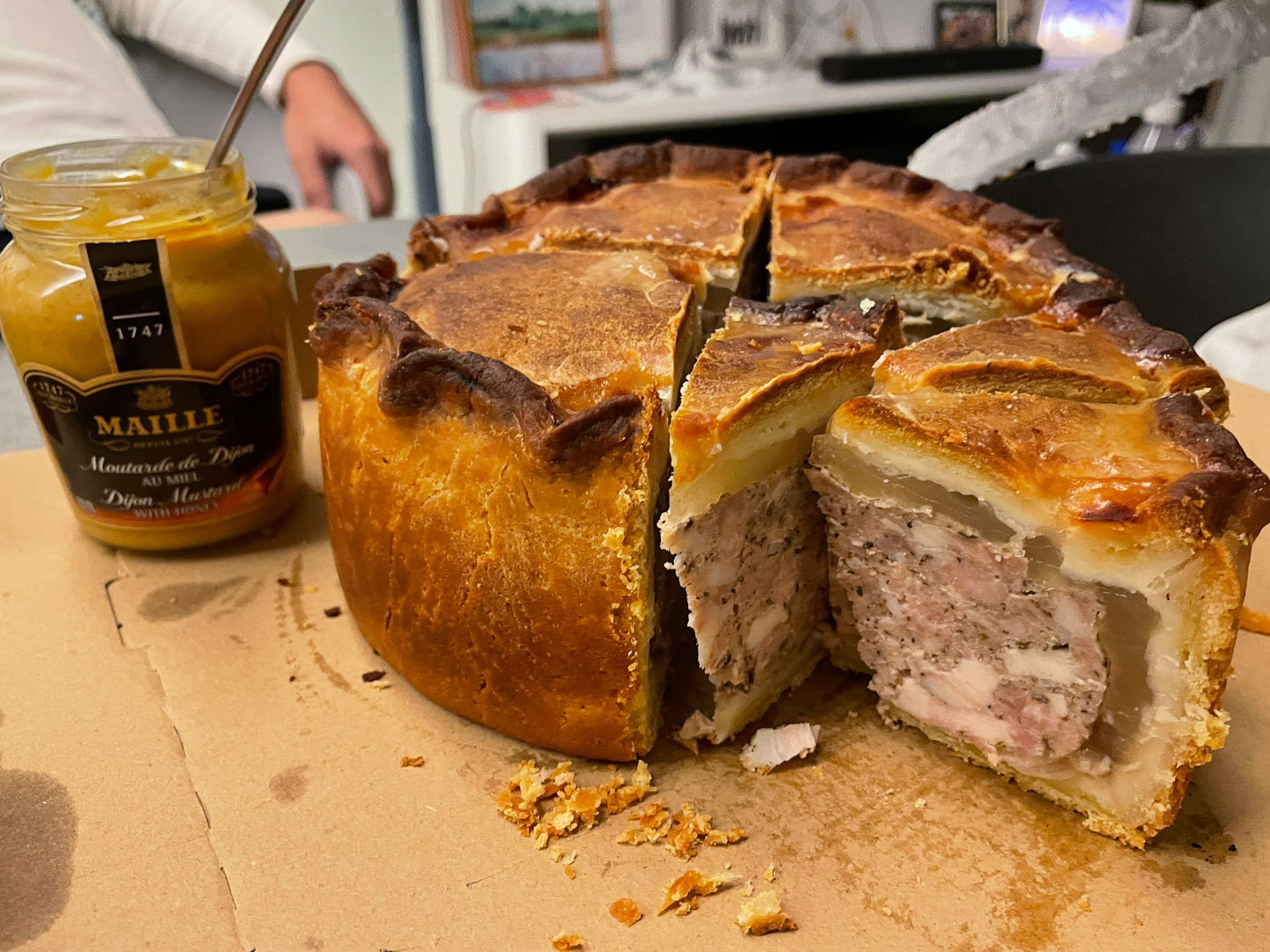 Classic English Pork Pie. 12-16 slices. 1-2kg party size. Individual size in stock too!!